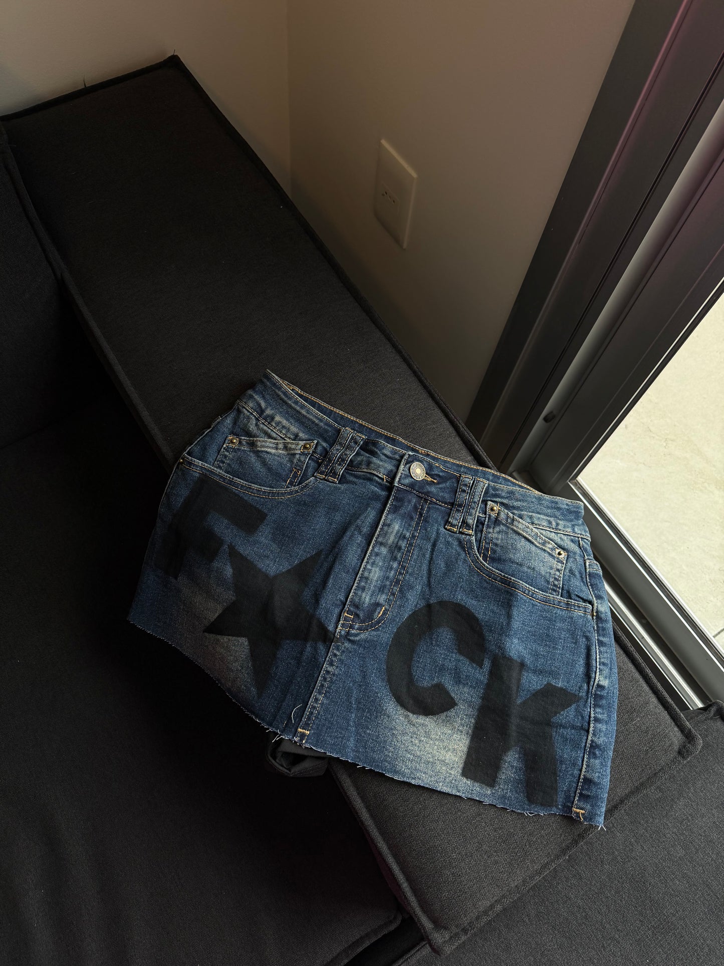 MINI FUCKKK / con short