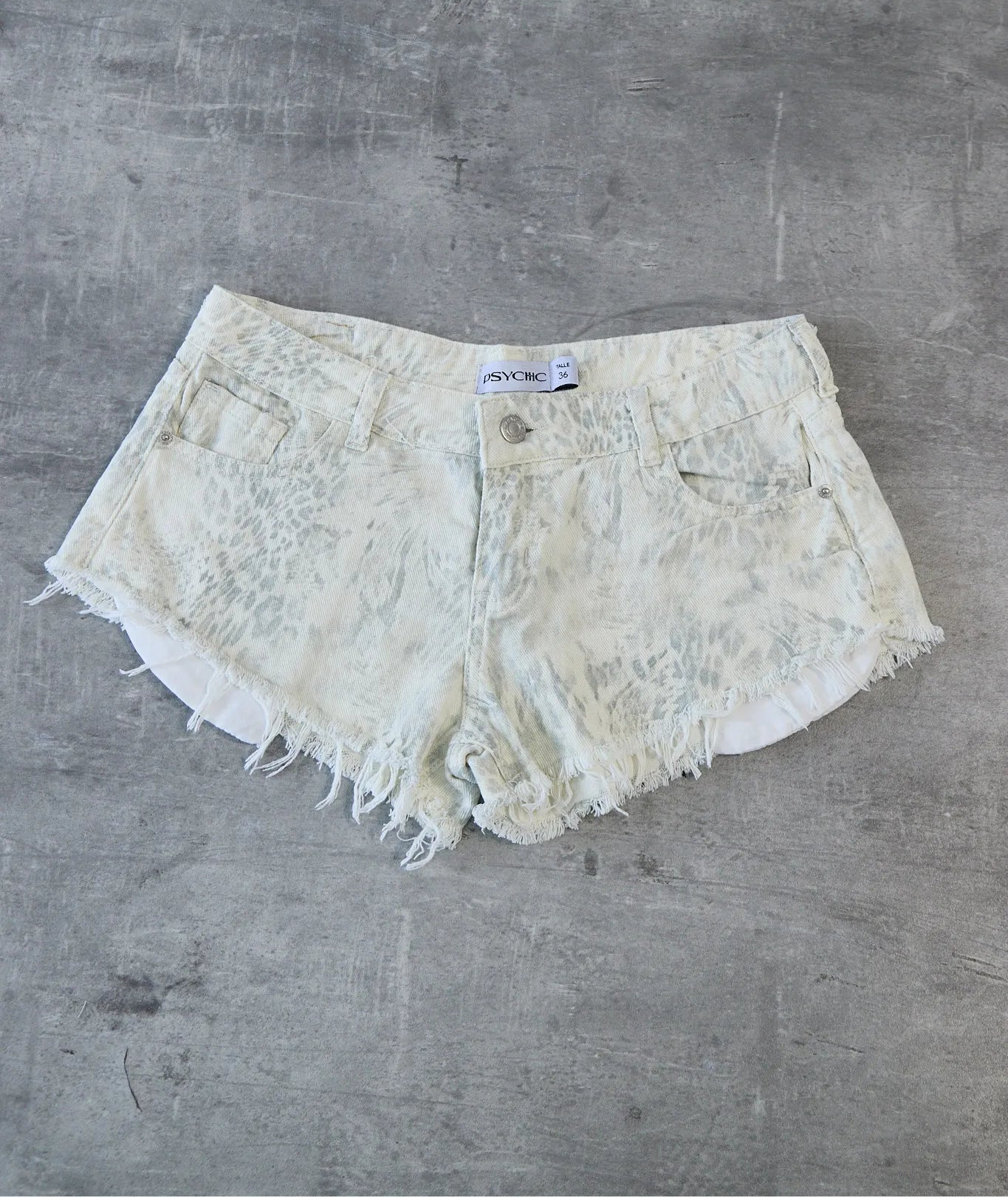 SHORT COUNTRY PRINT