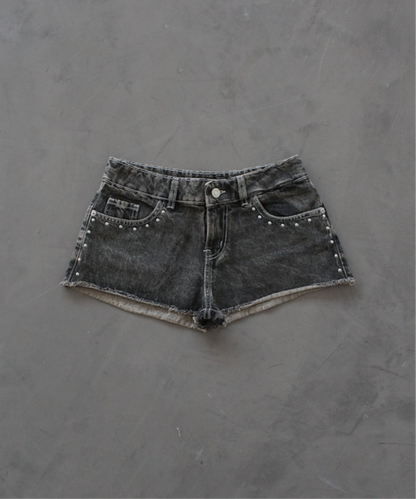SHORT SIDE