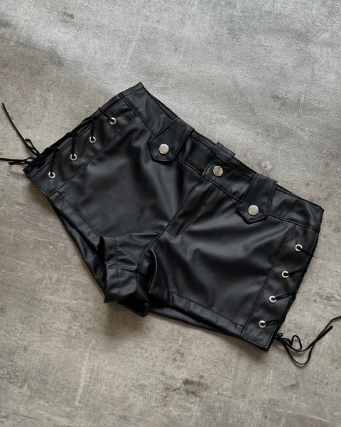 SHORT CLUB