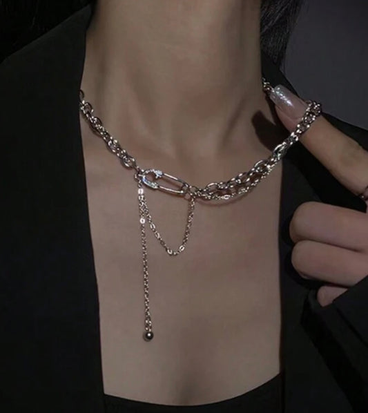 COLLAR PIN