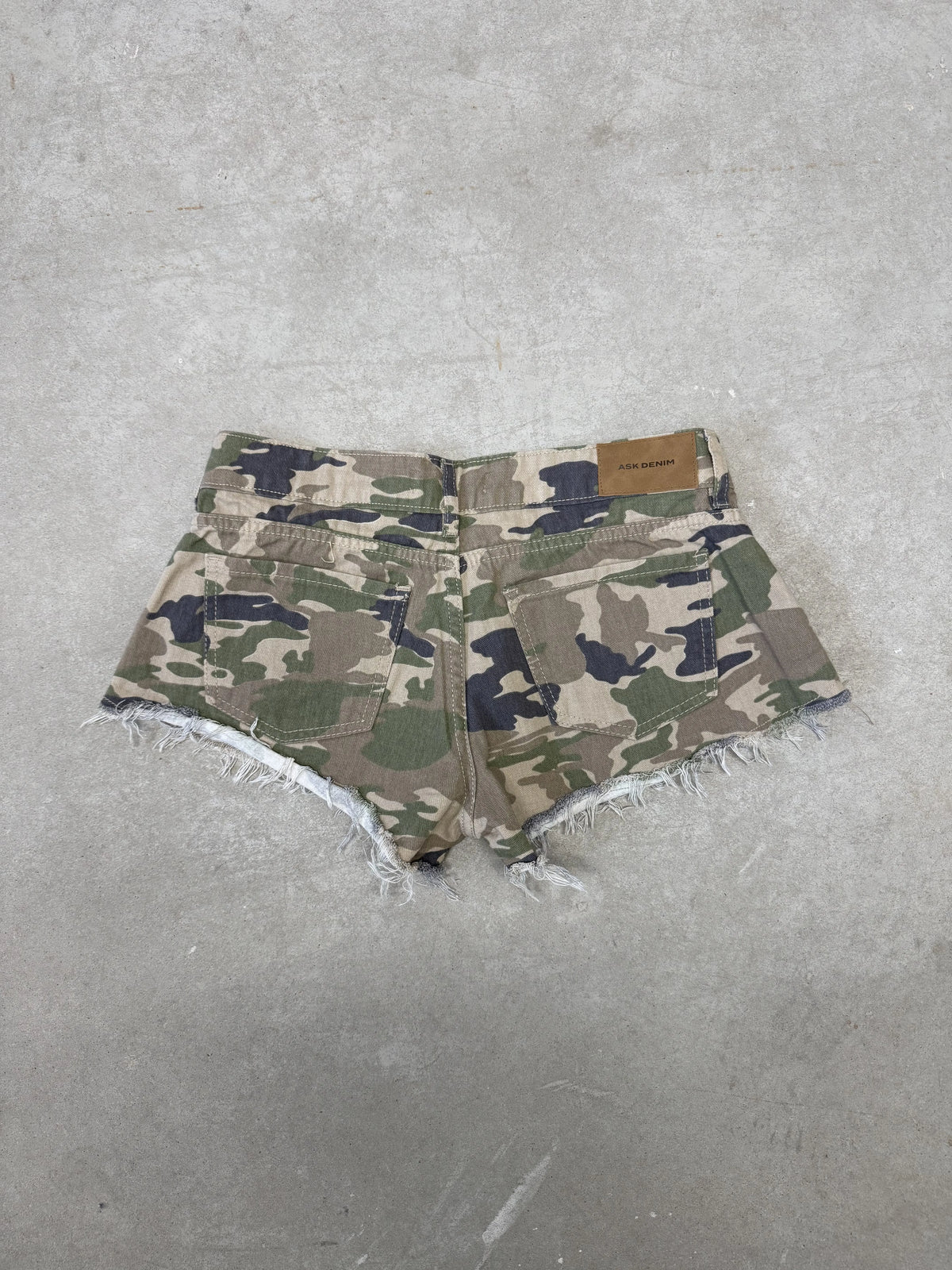 SHORT CAMO (tiro bajo)