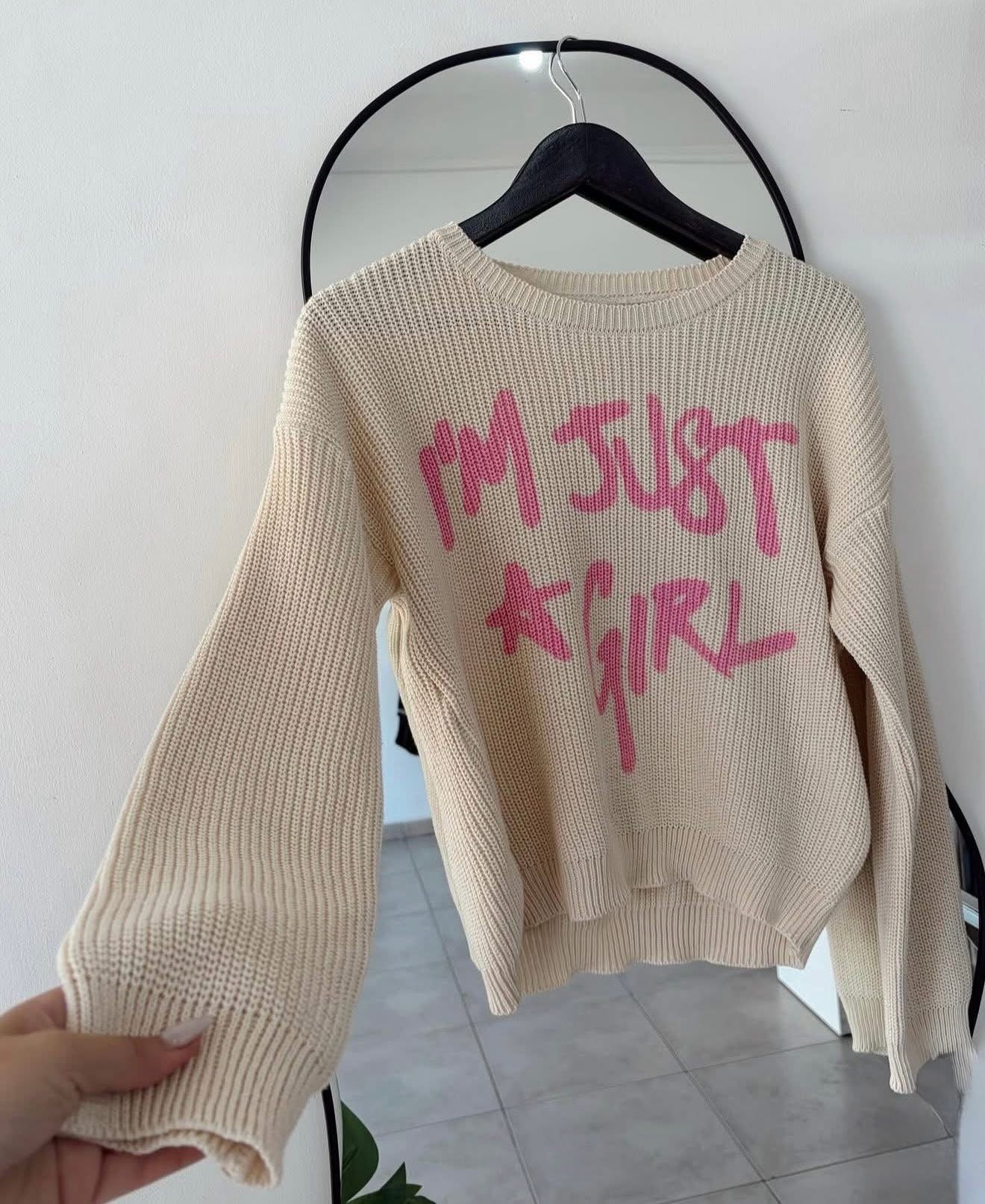 SWEATER GIRL