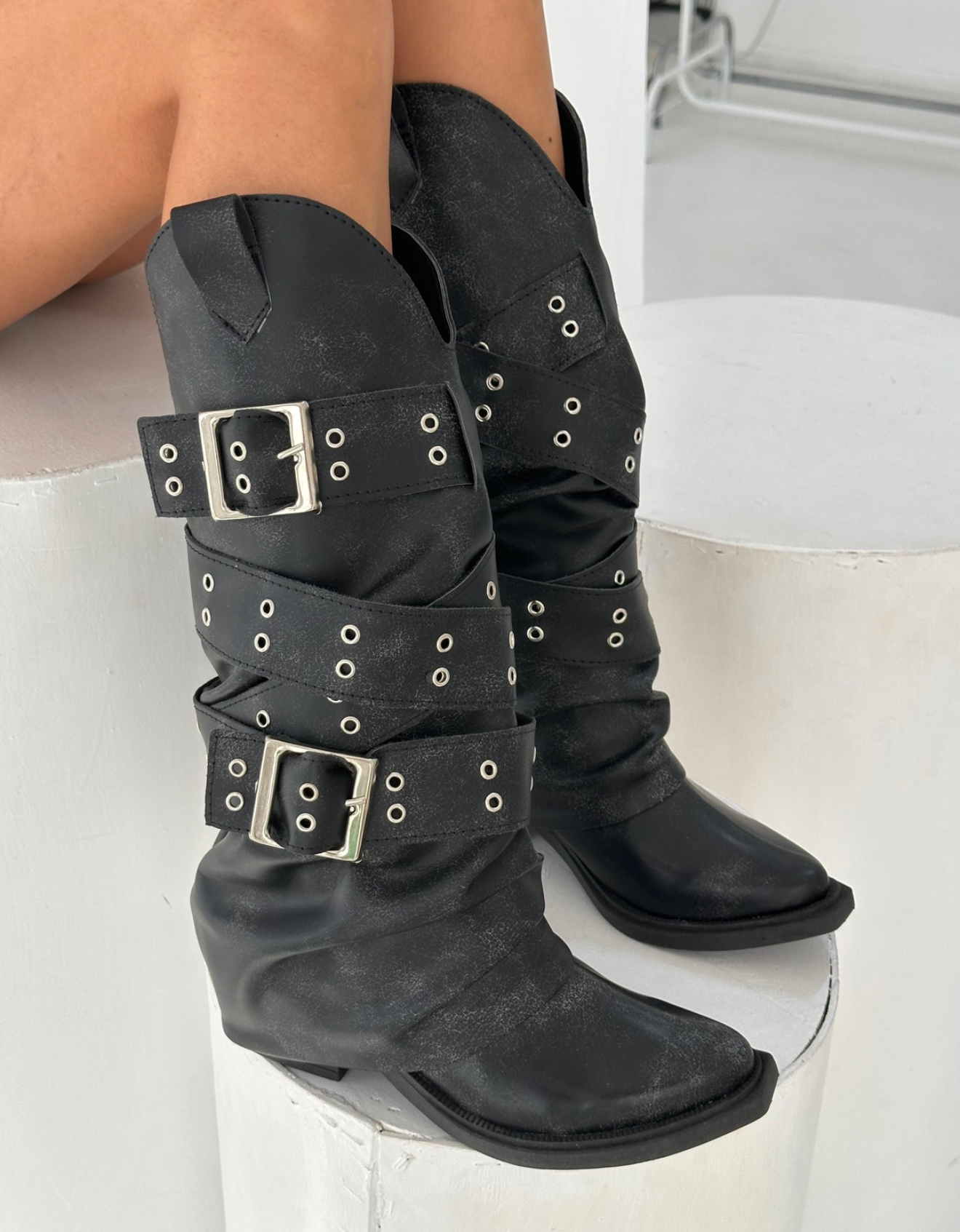BOOTS BAYSIDE